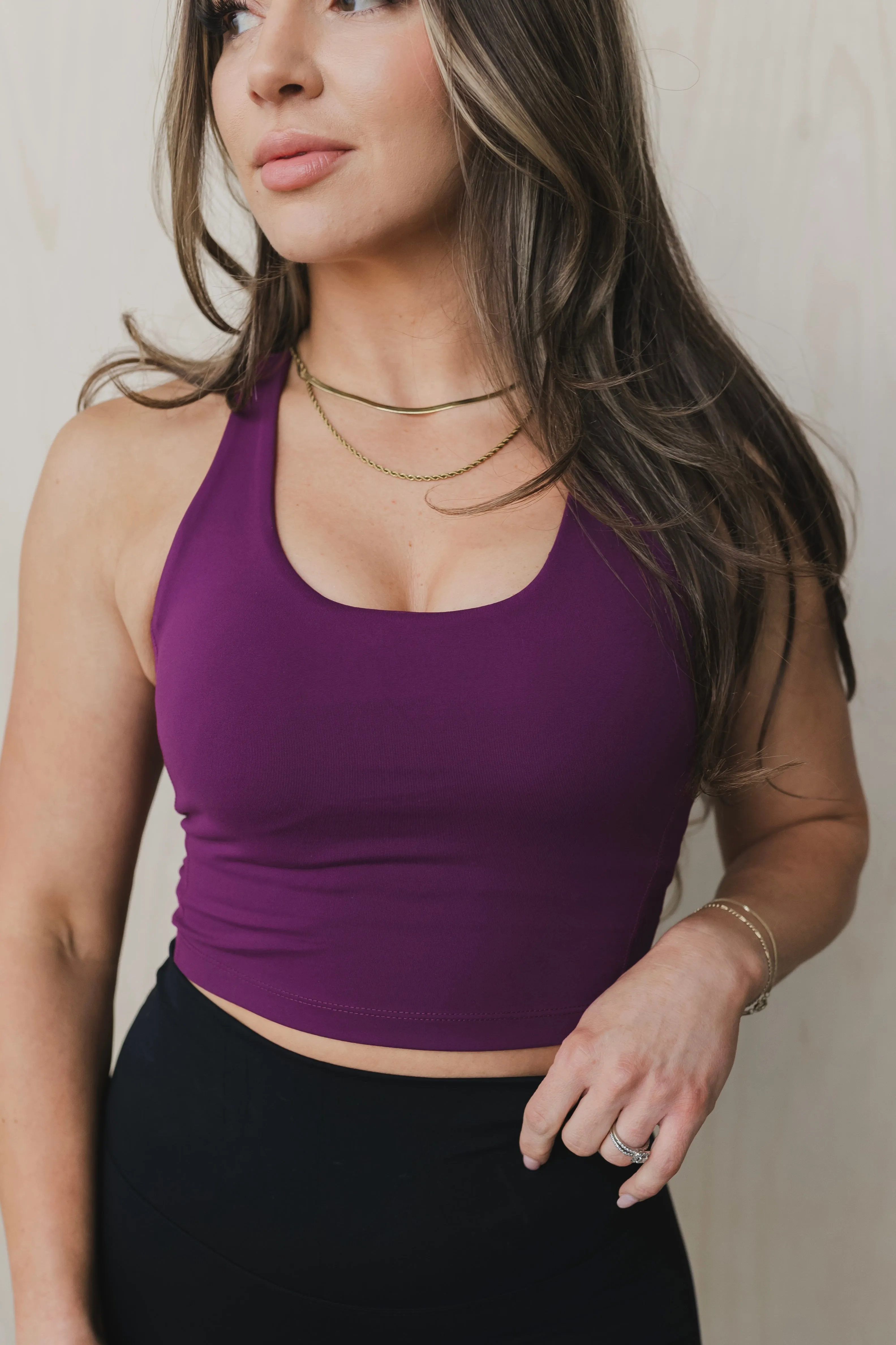 Ava Crop