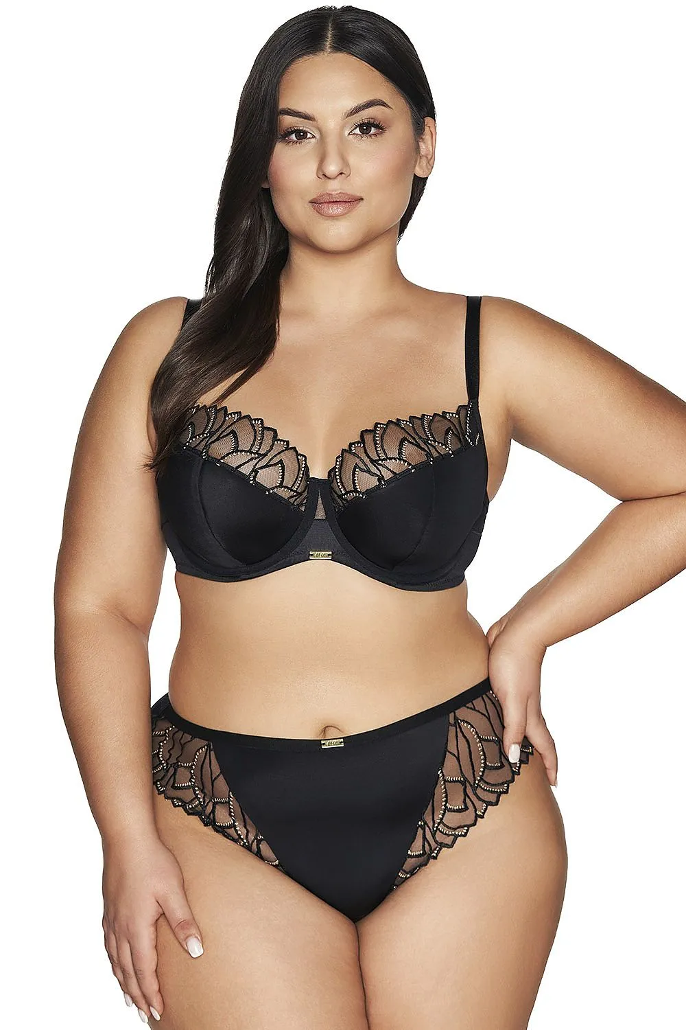 Semi-soft Ava