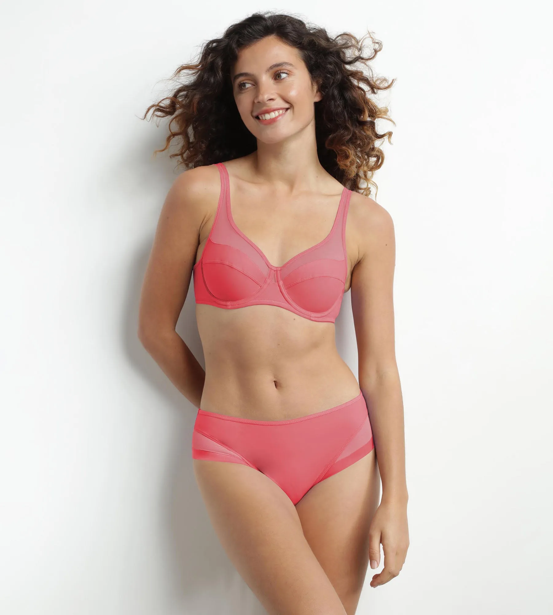 Slip femme en microfibre et tulle Grenadine Dim Generous